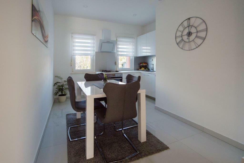 Apartment Sunce Подстрана Екстериор снимка