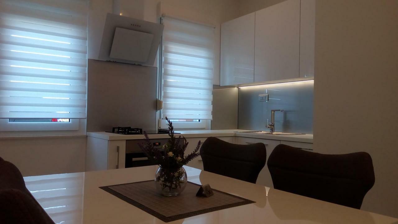 Apartment Sunce Подстрана Екстериор снимка