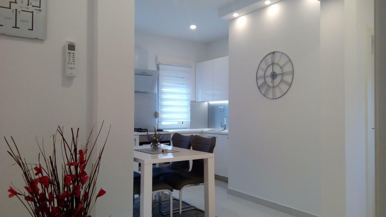 Apartment Sunce Подстрана Екстериор снимка